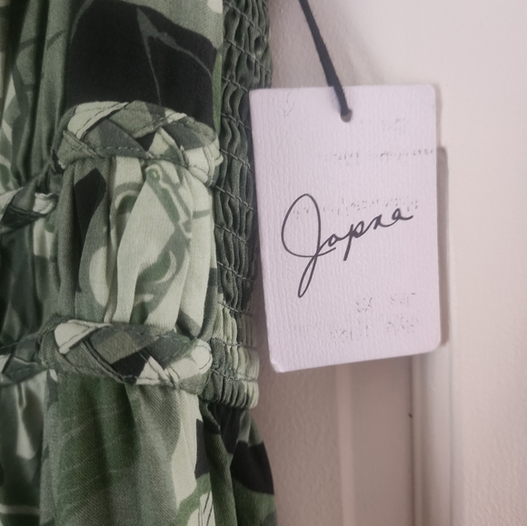 NWT.Japna Womens Sleeveless Halter Maxi Dress Size.MGreen Shirred Waist Tropical - Picture 6 of 7